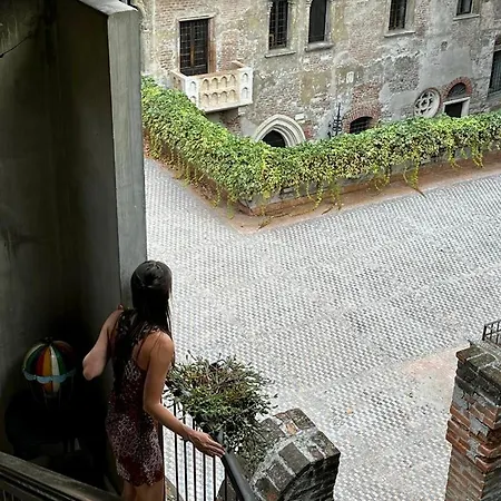Residenza...cara Giulietta... Βερόνα